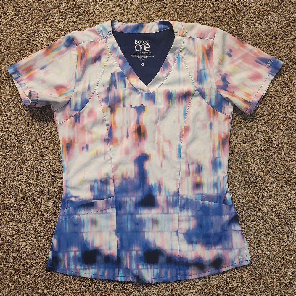 Barco One scrub top